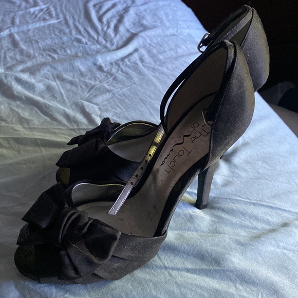 Black heels - Picture 3 of 7